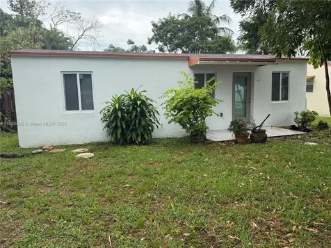 2534 Mckinley Street Hollywood FL 33020