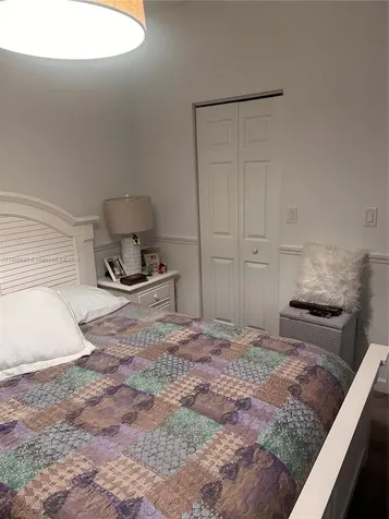 8867 W 35th Way Hialeah FL 33018