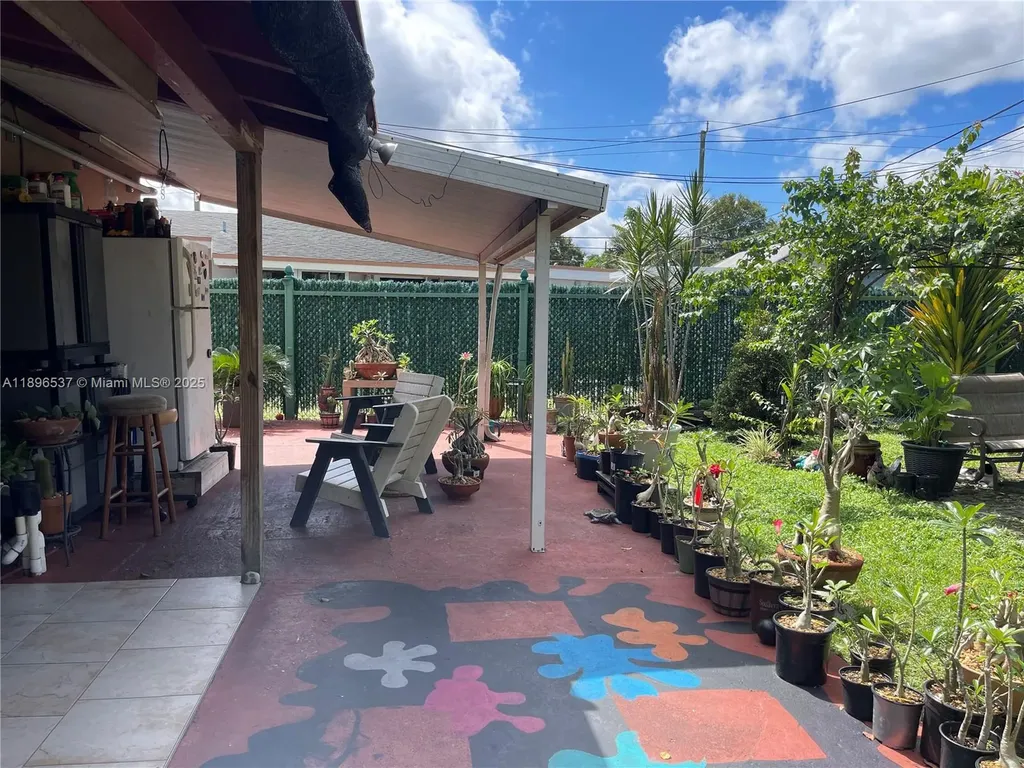 1961 SW 36 Avenue Fort Lauderdale FL 33312