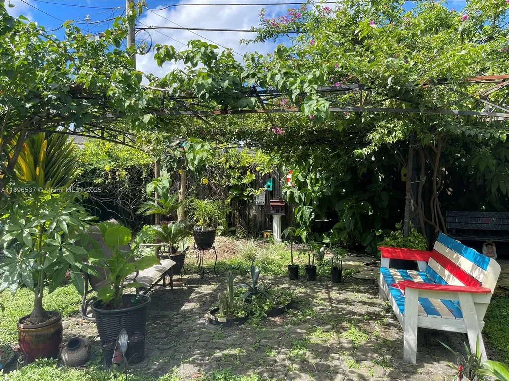 1961 SW 36 Avenue Fort Lauderdale FL 33312