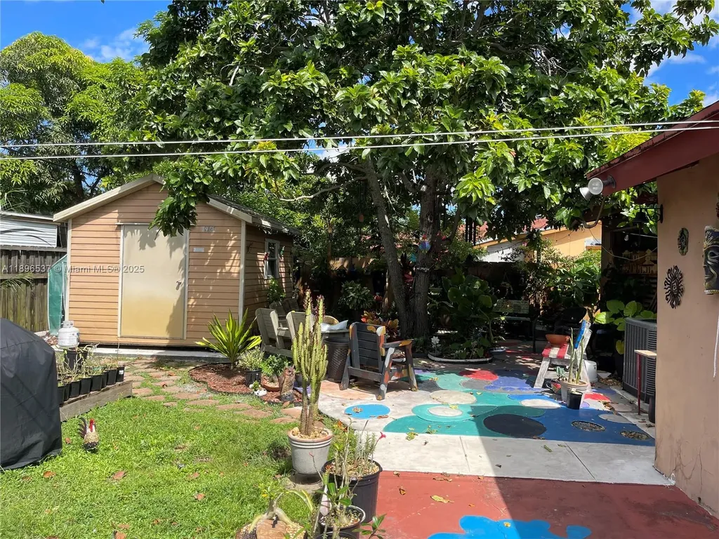 1961 SW 36 Avenue Fort Lauderdale FL 33312