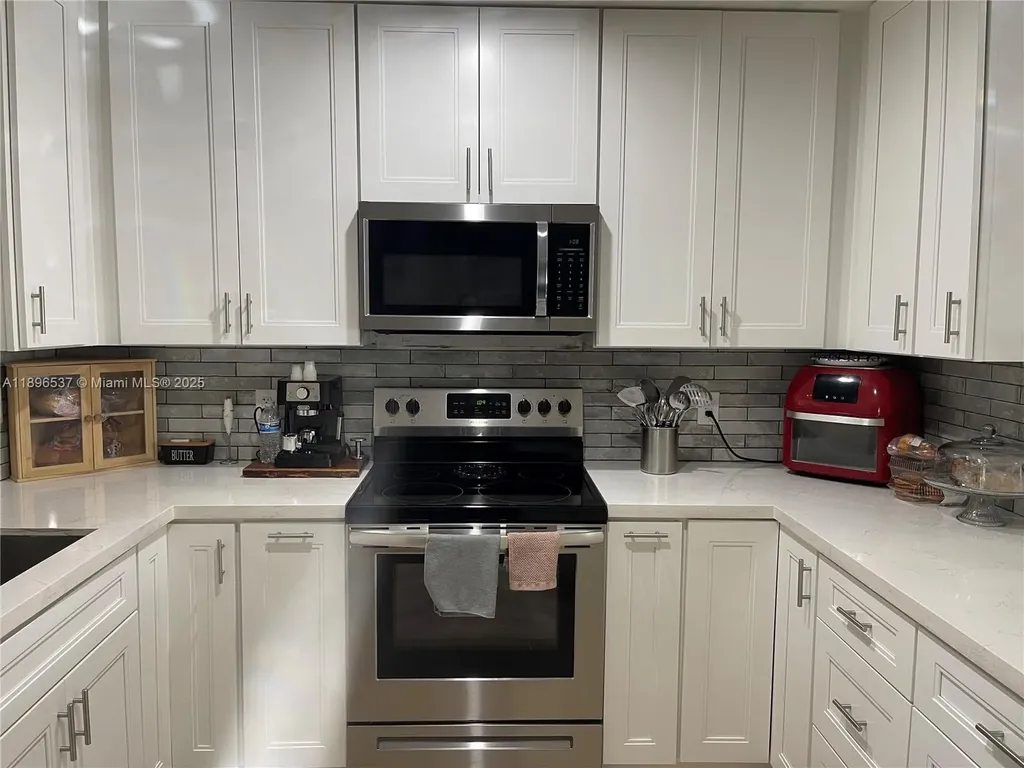 1961 SW 36 Avenue Fort Lauderdale FL 33312