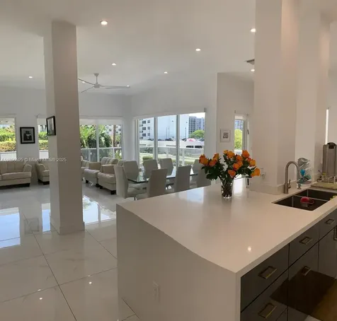 2751 S Ocean Drive Hollywood FL 33019