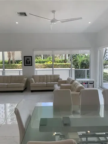 2751 S Ocean Drive Hollywood FL 33019