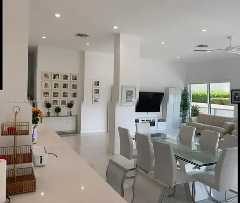 2751 S Ocean Drive Hollywood FL 33019