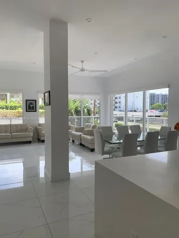 2751 S Ocean Drive Hollywood FL 33019