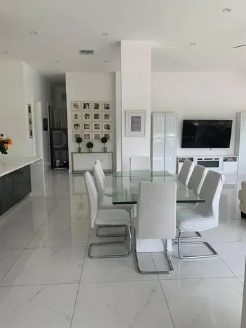 2751 S Ocean Drive Hollywood FL 33019
