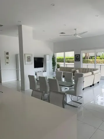2751 S Ocean Drive Hollywood FL 33019