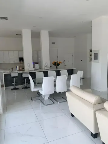 2751 S Ocean Drive Hollywood FL 33019