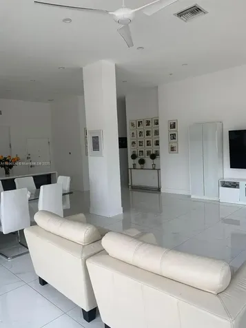 2751 S Ocean Drive Hollywood FL 33019