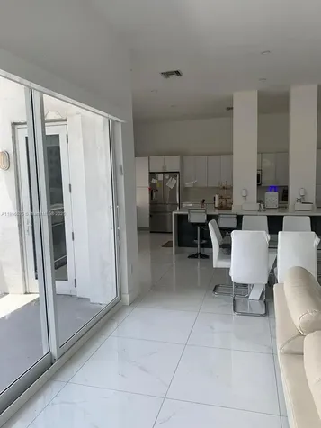 2751 S Ocean Drive Hollywood FL 33019