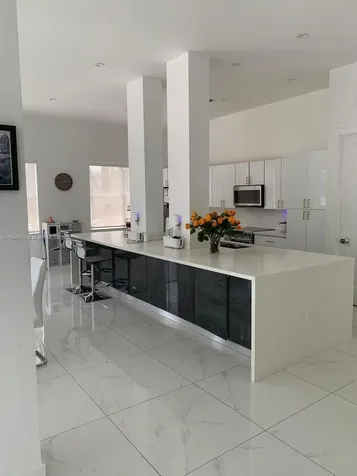 2751 S Ocean Drive Hollywood FL 33019