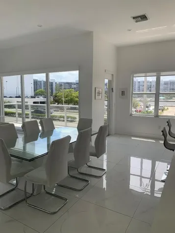 2751 S Ocean Drive Hollywood FL 33019