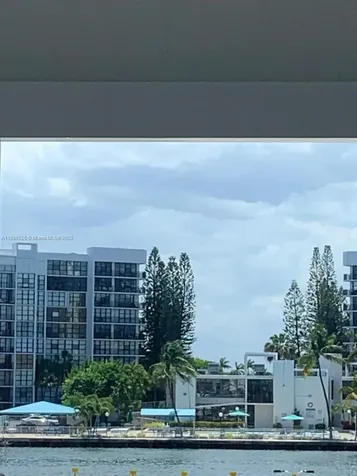 2751 S Ocean Drive Hollywood FL 33019