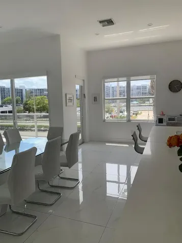 2751 S Ocean Drive Hollywood FL 33019