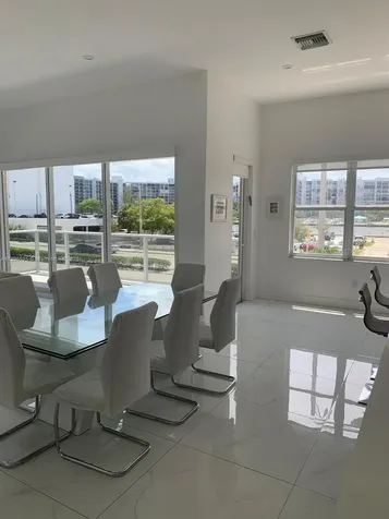 2751 S Ocean Drive Hollywood FL 33019