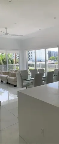 2751 S Ocean Drive Hollywood FL 33019
