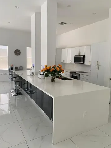 2751 S Ocean Drive Hollywood FL 33019