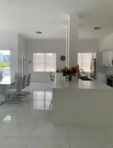 2751 S Ocean Drive Hollywood FL 33019