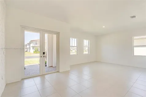 4390 SW 122nd Terrace Davie FL 33330
