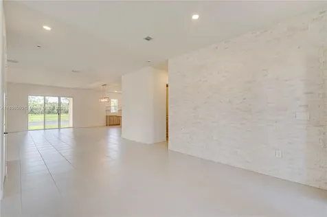 4390 SW 122nd Terrace Davie FL 33330