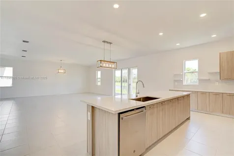 4390 SW 122nd Terrace Davie FL 33330
