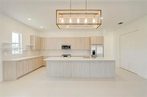 4390 SW 122nd Terrace Davie FL 33330