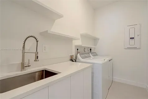 4390 SW 122nd Terrace Davie FL 33330