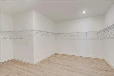 4390 SW 122nd Terrace Davie FL 33330