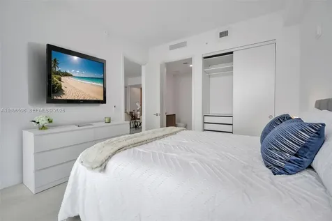 17550 Collins Avenue Sunny Isles Beach FL 33160