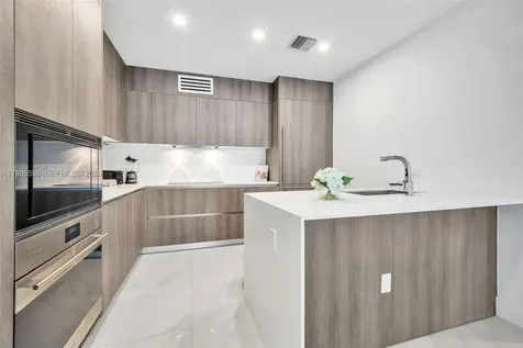 17550 Collins Avenue Sunny Isles Beach FL 33160