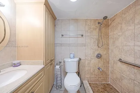 8005 W Six Avenue Hialeah FL 33014