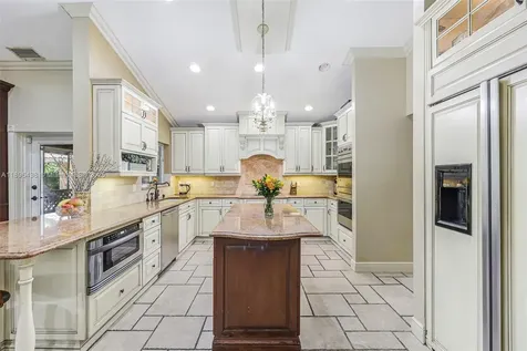 10101 SW 5th Street Plantation FL 33324