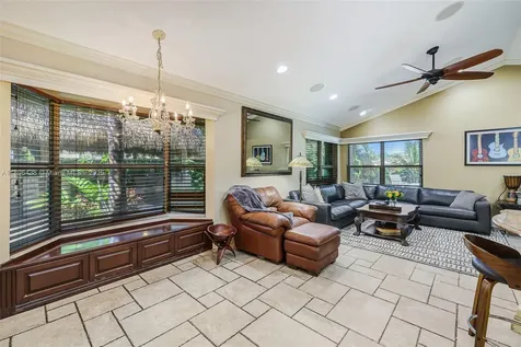 10101 SW 5th Street Plantation FL 33324