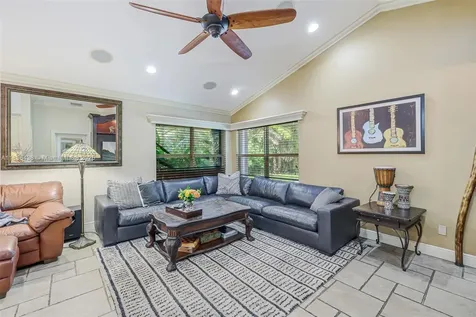 10101 SW 5th Street Plantation FL 33324