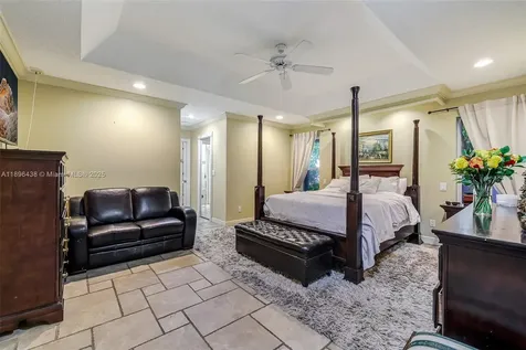 10101 SW 5th Street Plantation FL 33324