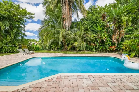 10101 SW 5th Street Plantation FL 33324