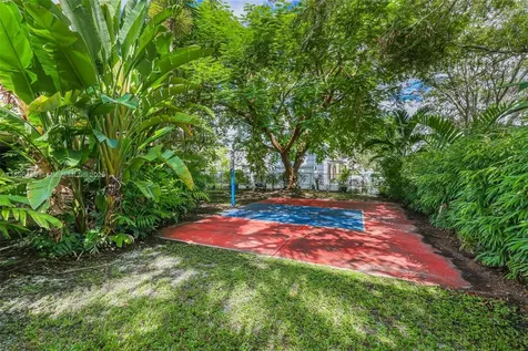 10101 SW 5th Street Plantation FL 33324