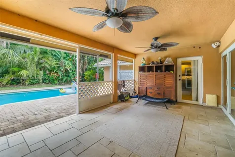 10101 SW 5th Street Plantation FL 33324