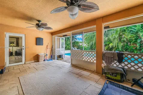 10101 SW 5th Street Plantation FL 33324