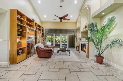 10101 SW 5th Street Plantation FL 33324