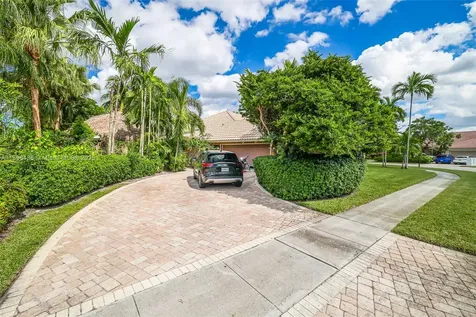 10101 SW 5th Street Plantation FL 33324