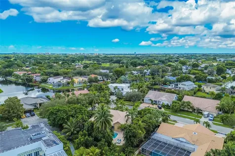 10101 SW 5th Street Plantation FL 33324