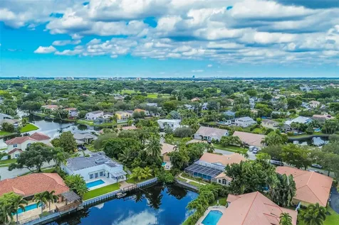 10101 SW 5th Street Plantation FL 33324