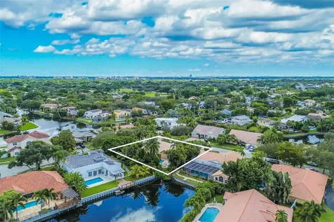 10101 SW 5th Street Plantation FL 33324