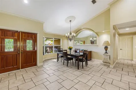 10101 SW 5th Street Plantation FL 33324