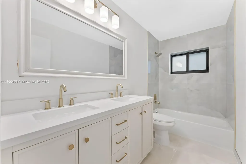 10791 NW 9th Manor Coral Springs FL 33071