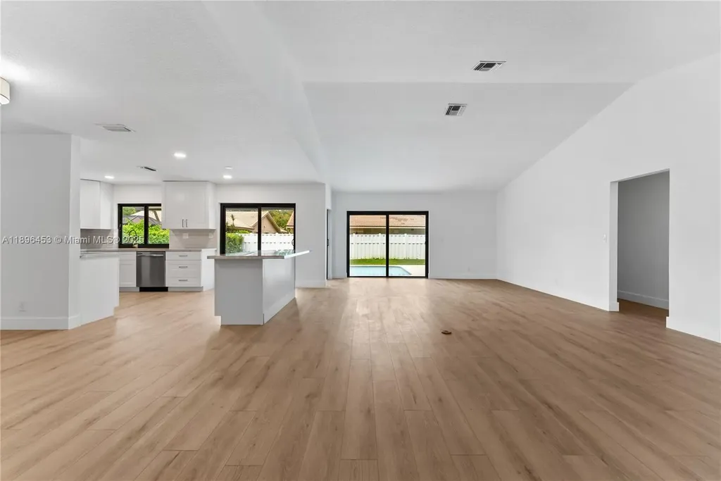 10791 NW 9th Manor Coral Springs FL 33071