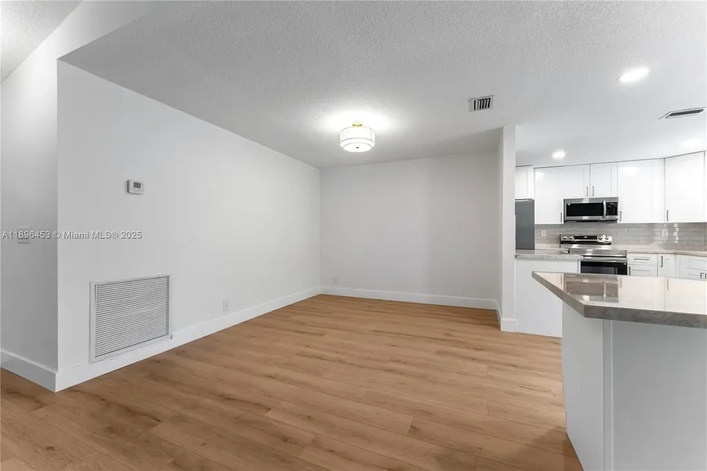 10791 NW 9th Manor Coral Springs FL 33071