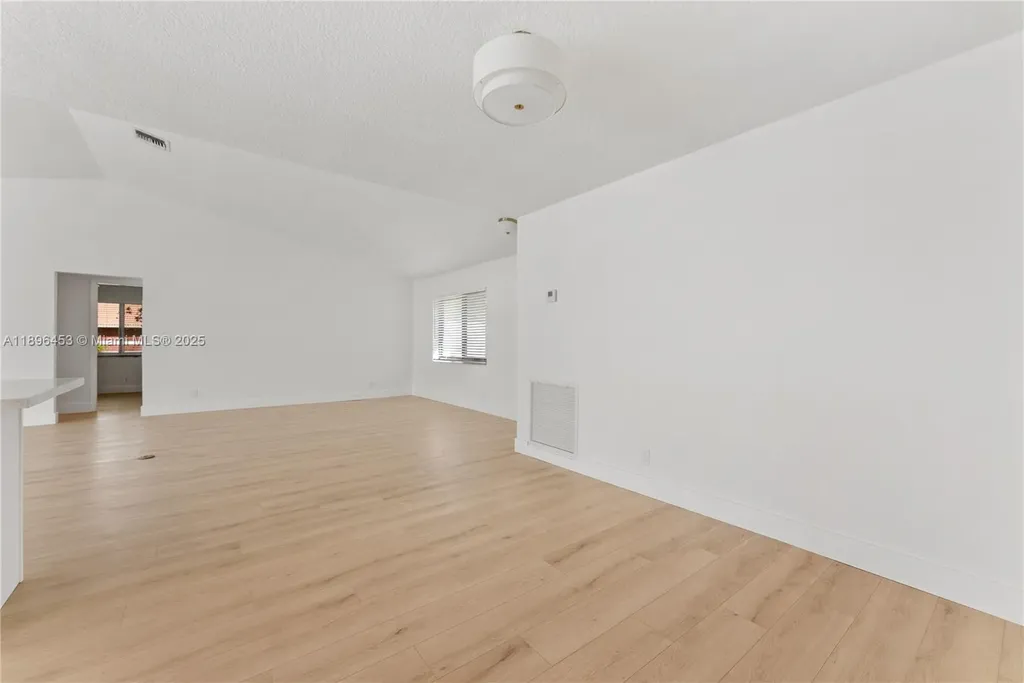 10791 NW 9th Manor Coral Springs FL 33071